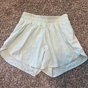 Lululemon Track That Mid-Rise Lined
Short 5"